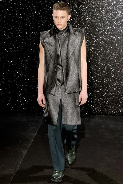 Look 38